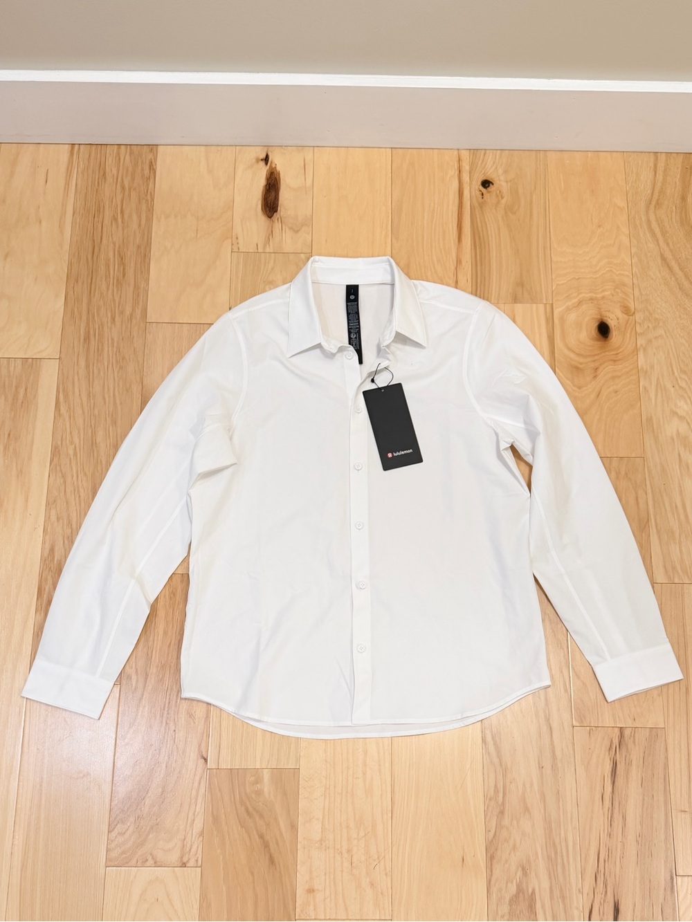 NWT Lululemon Men’s New Venture Long Sleeve Classic Fit Button Down Shirt